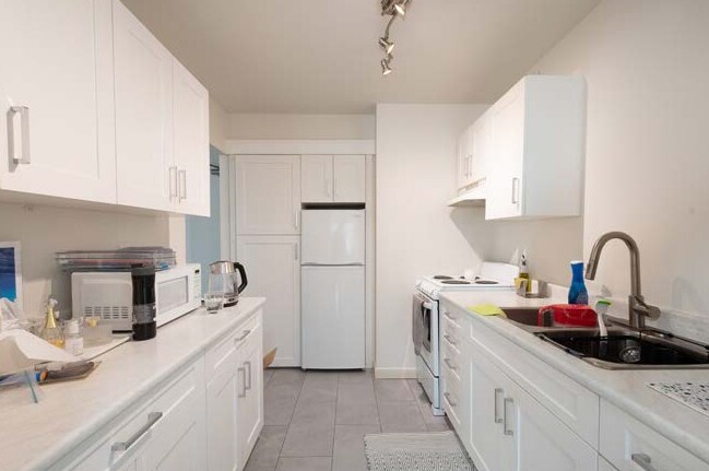 15318 N Bluff Rd, White Rock, BC à vendre - Photo intérieure – Image 2 sur 5