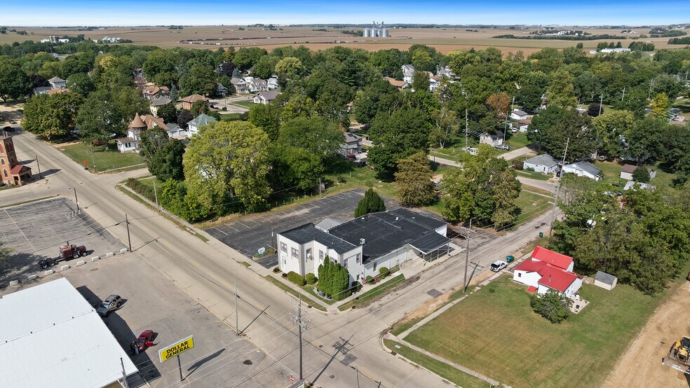 110 E Dixon St, Polo, IL à vendre - Photo de l’immeuble – Image 3 sur 43