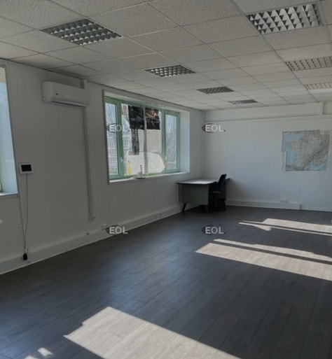 Bureau dans Pantin à louer - Photo de l’immeuble – Image 2 sur 12