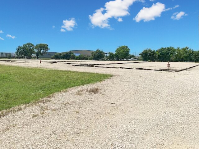 209 CR 227A, Freeport, TX à vendre - Photo de l’immeuble – Image 1 sur 5