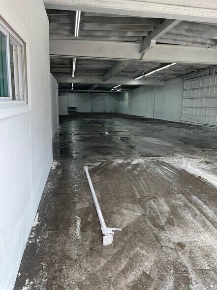 6411 Central Ave, Cleveland, OH à louer - Photo de l’immeuble – Image 3 sur 6