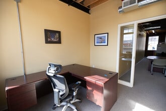 40 Spruce St, Leominster, MA à louer Photo intérieure– Image 2 sur 15