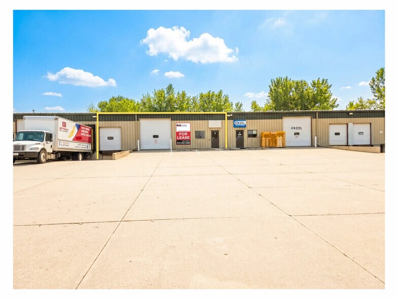 1595 NE 69th Pl, Ankeny, IA à louer - Photo de l’immeuble – Image 2 sur 2