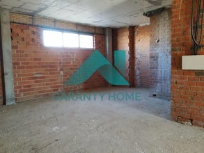 Local commercial dans Cáceres, Cáceres à louer Photo intérieure– Image 1 sur 3