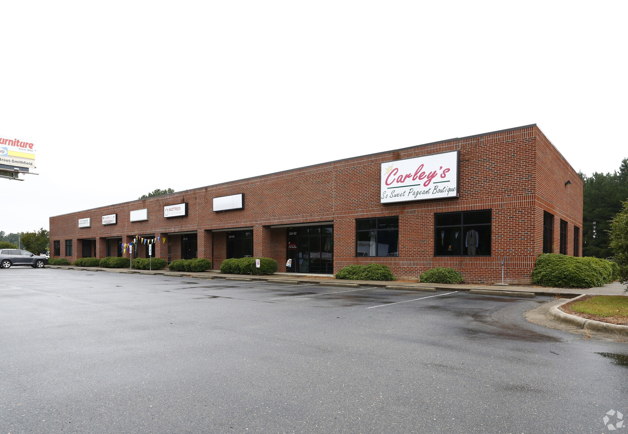 3241 US Highway 70 E, Smithfield, NC à louer Photo principale– Image 1 sur 9