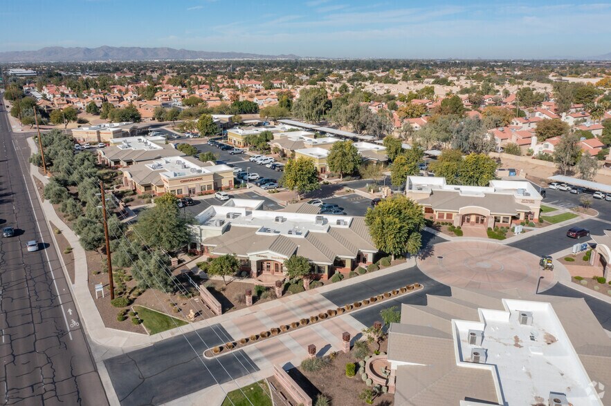 2410 W Ray Rd, Chandler, AZ à louer - Photo de l’immeuble – Image 3 sur 12