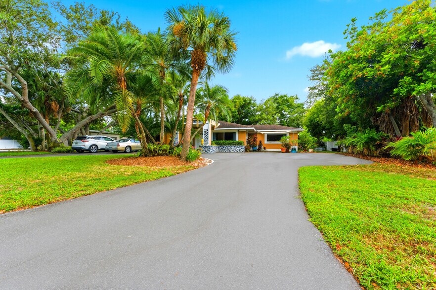 130 Pinellas Way N, Saint Petersburg, FL à vendre - Photo de l’immeuble – Image 2 sur 40