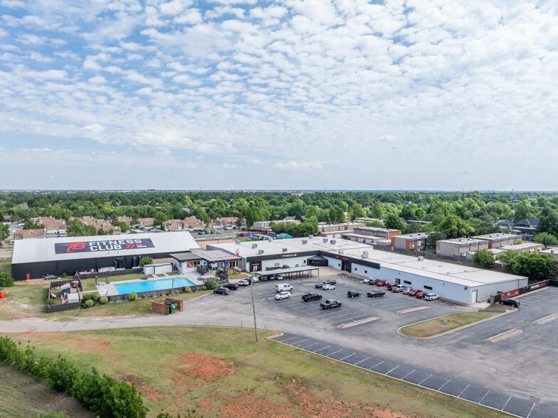 3333 W Hefner Rd, Oklahoma City, OK à louer - Aérien – Image 1 sur 15