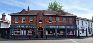 Plus de détails pour 80-82 High St, Chobham - Local commercial à louer