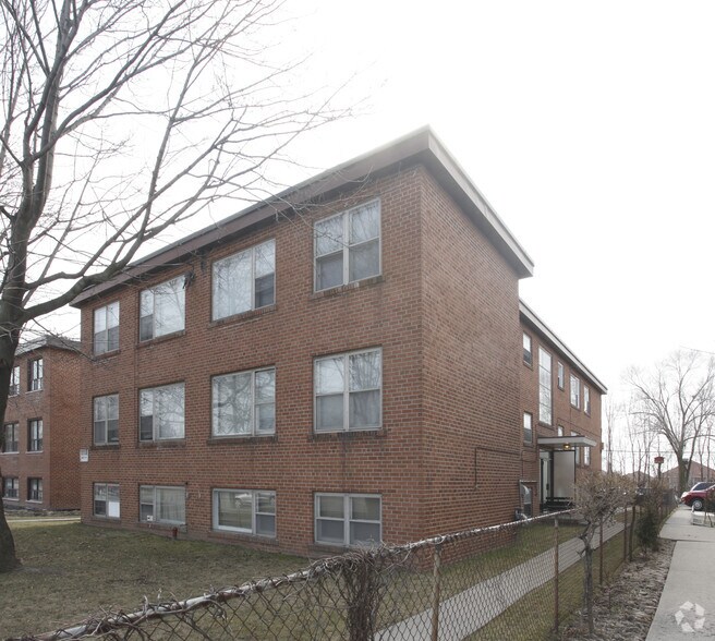 2852 Keele St, Toronto, ON à vendre - Photo de l’immeuble – Image 2 sur 2