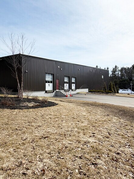 1213 Laconia Rd, Belmont, NH à louer - Photo de l’immeuble – Image 2 sur 2