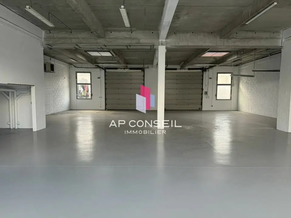 Local d’activités dans La Verrière à louer Photo intérieure– Image 1 sur 4