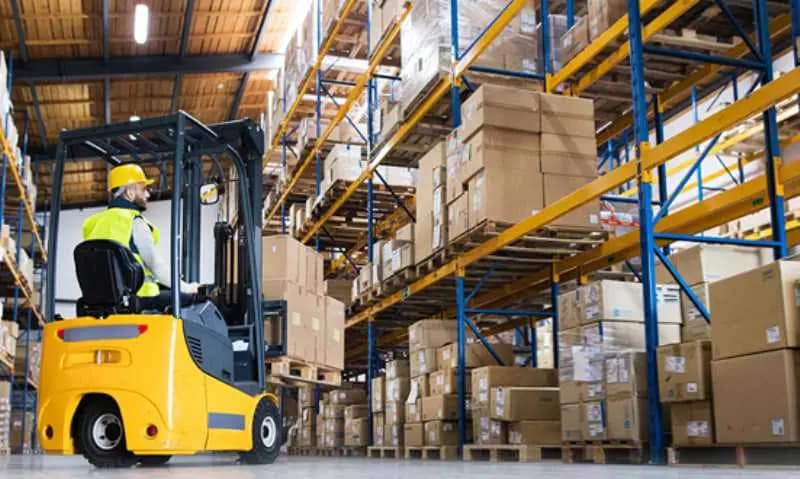 Local d’activités dans Le Plessis-Pâté à louer - Photo de l’immeuble – Image 2 sur 8