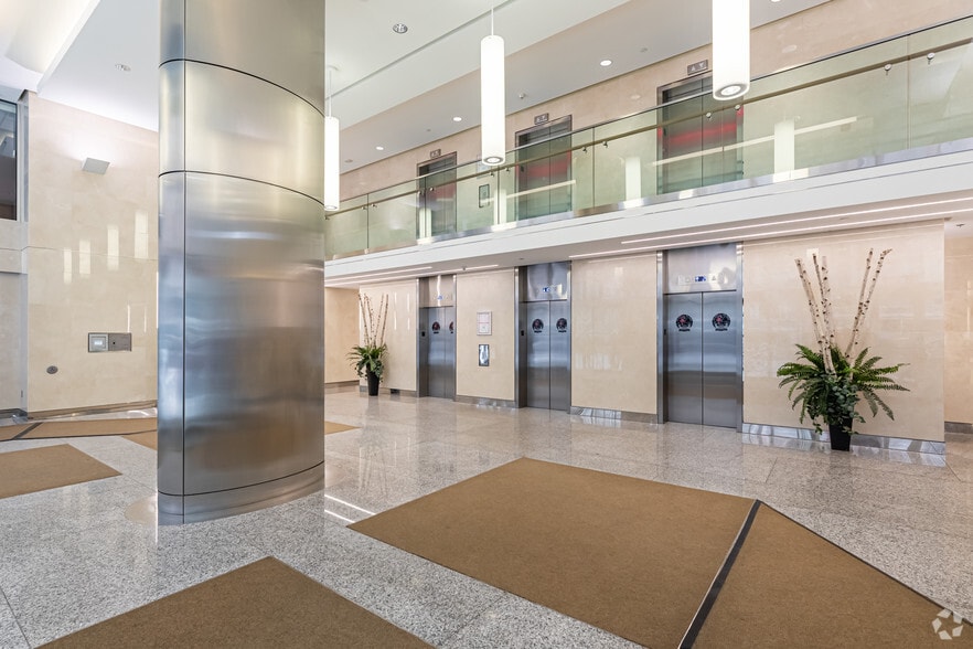 123 Slater St, Ottawa, ON à louer - Hall d’entrée – Image 3 sur 3