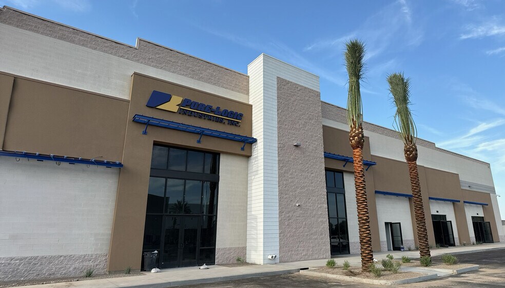 2605 E Cessna Dr, Chandler, AZ à louer - Photo de l’immeuble – Image 1 sur 3