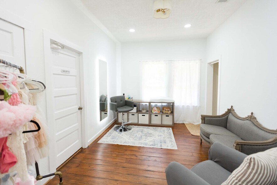 111 E Hufsmith Rd, Tomball, TX à vendre - Photo intérieure – Image 3 sur 11
