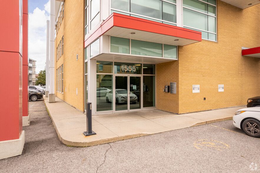 1555 Boul De L'avenir, Laval, QC à louer - Photo de l’immeuble – Image 3 sur 5