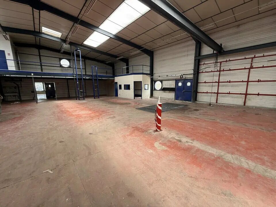 Local d’activités dans Valence à louer Photo de l’immeuble– Image 1 sur 10