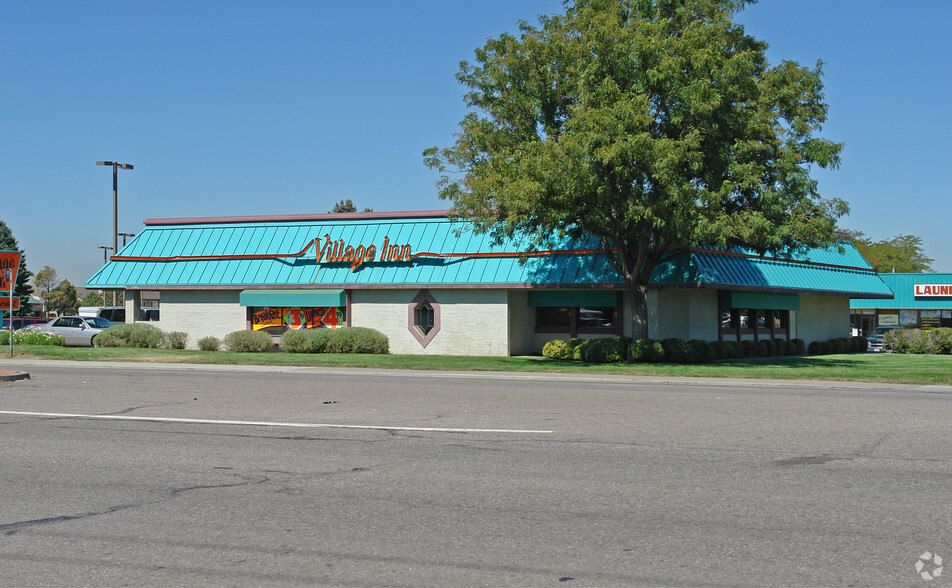 15395 E Colfax Ave, Aurora, CO à louer - Photo principale – Image 1 sur 2