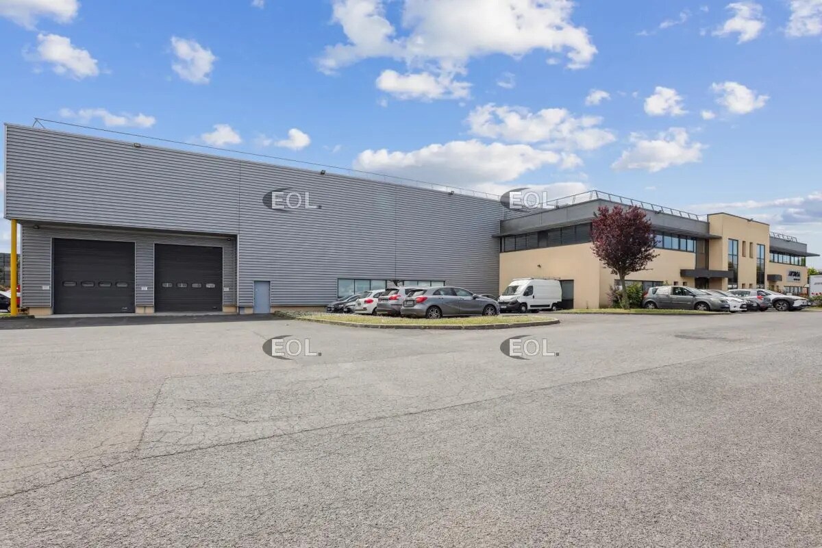 Industriel/Logistique dans Le Mesnil-Amelot à louer Photo de l’immeuble– Image 1 sur 14
