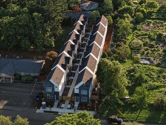 Plus de détails pour 7033 SE 60th Ave, Portland, OR - Logement à vendre