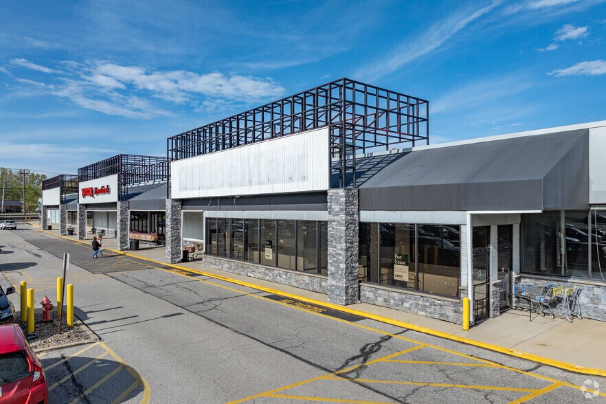 25999 Lorain Rd, North Olmsted, OH à louer - Photo de l’immeuble – Image 2 sur 4