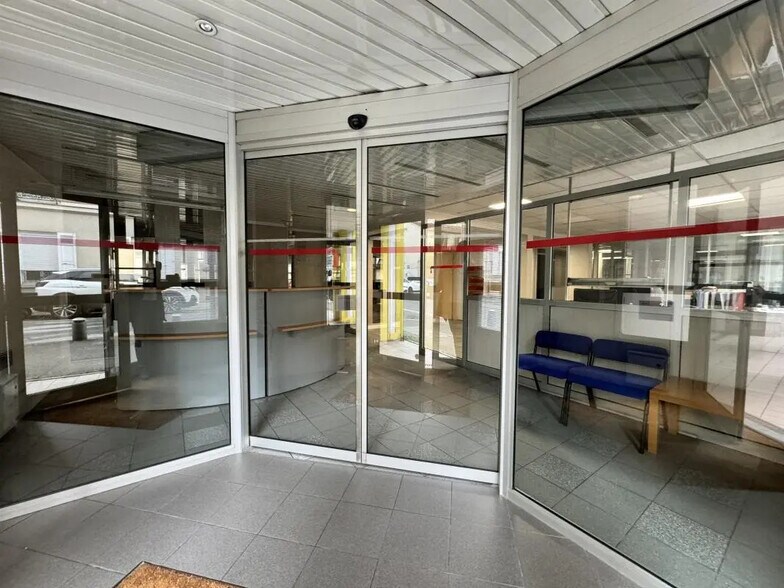 Bureau dans Ivry-sur-Seine à vendre - Photo de l’immeuble – Image 3 sur 13