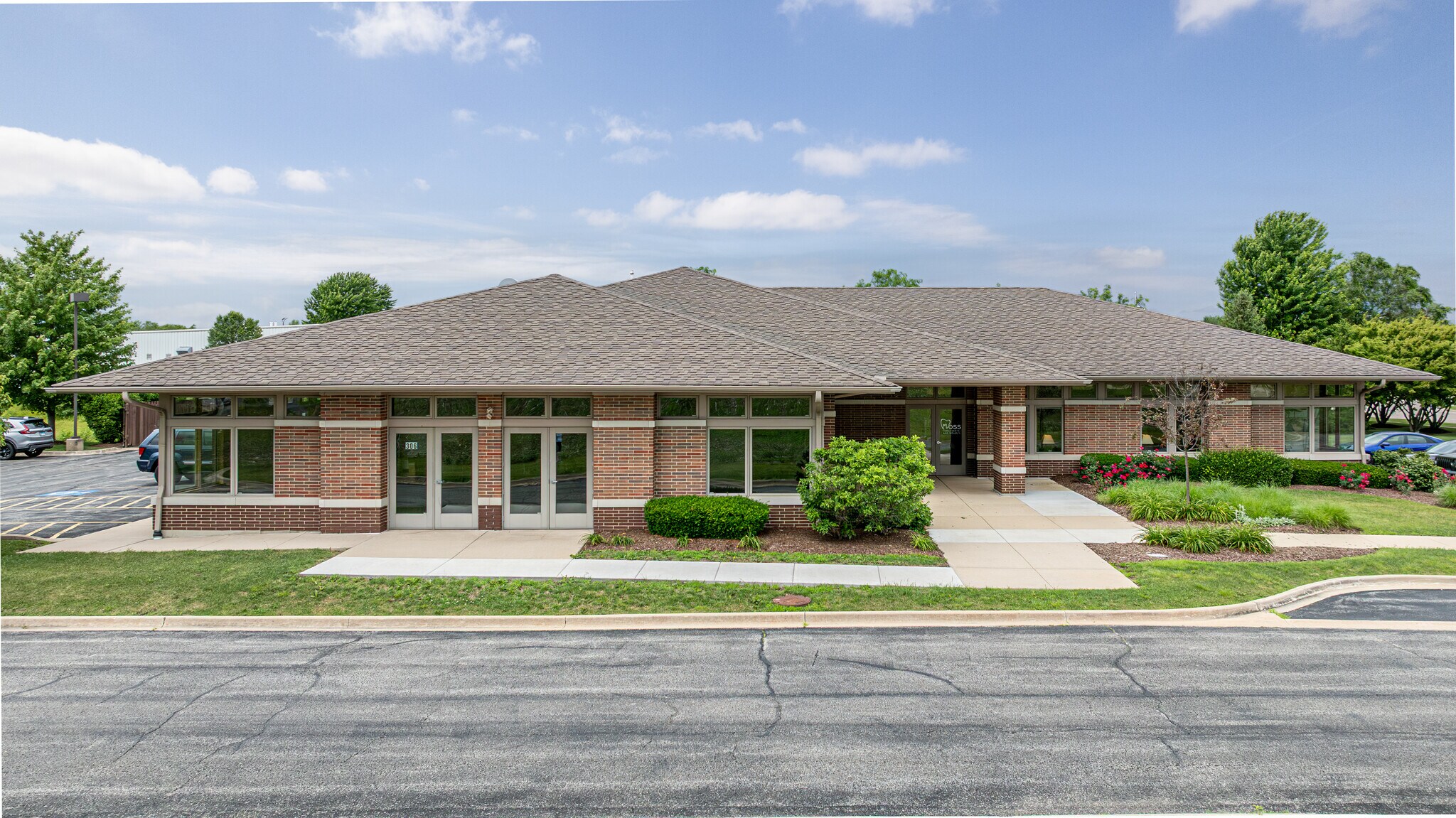 306 E Countryside Pky, Yorkville, IL à louer Photo de l’immeuble– Image 1 sur 10