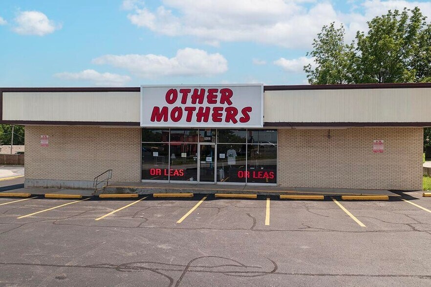 1430 W Kearney St, Springfield, MO à louer - Photo de l’immeuble – Image 2 sur 5