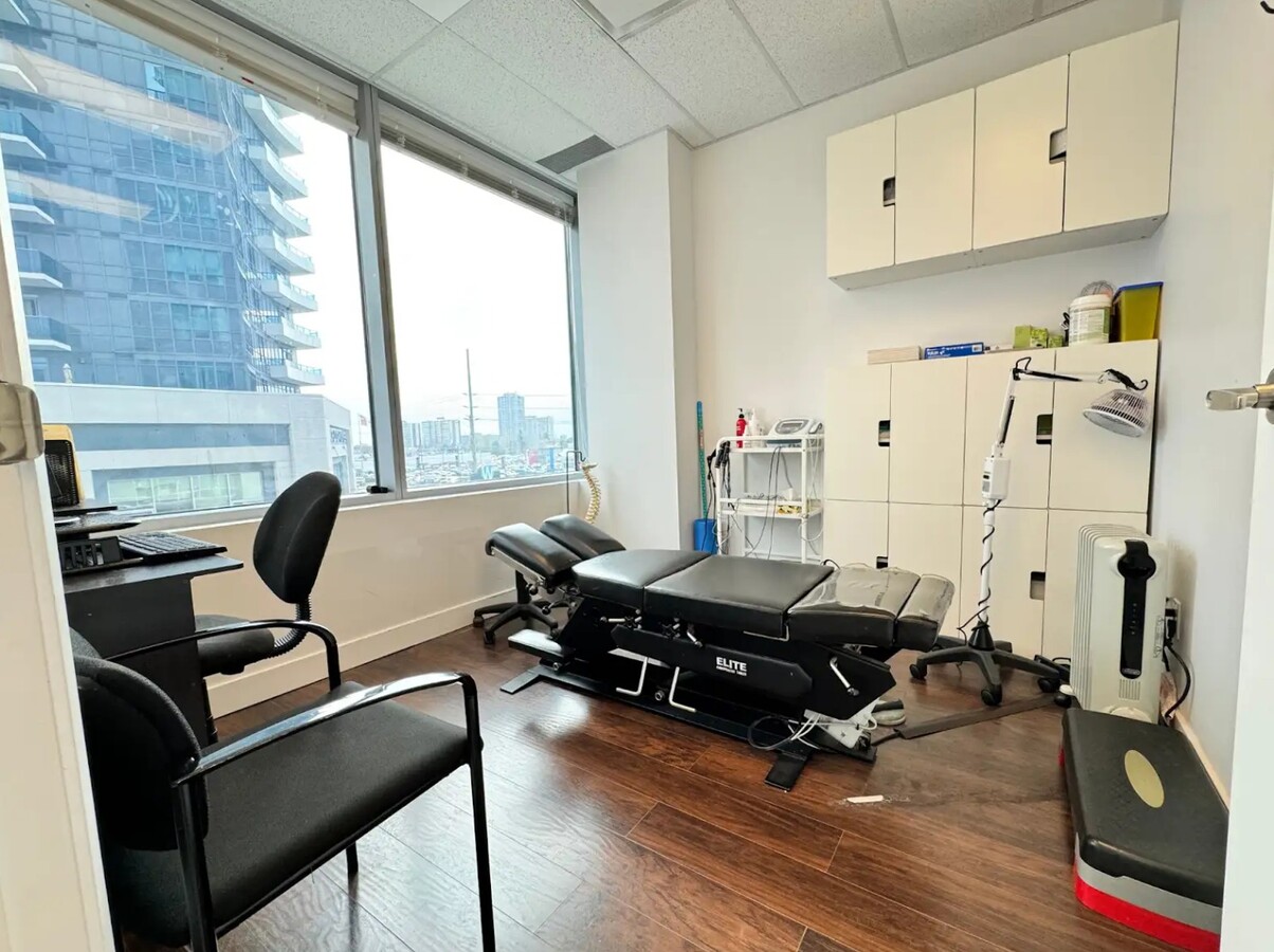 7191 Yonge St, Markham, ON L3T 1K7 - Lot 307 -  - Photo intérieure - Image 1 of 7