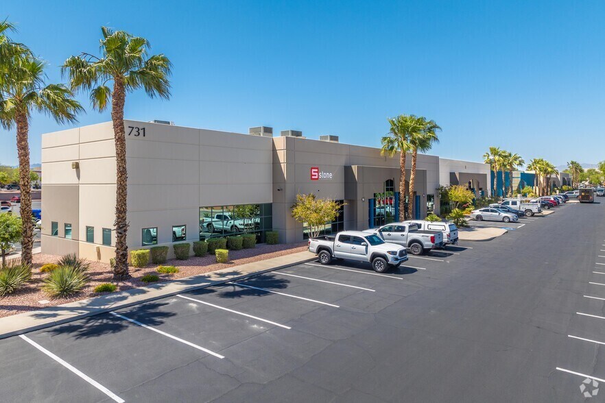600 Pilot Rd, Las Vegas, NV à louer - Photo de l’immeuble – Image 2 sur 6