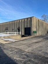 803-907 Industrial Dr, West Chicago, IL à louer Photo intérieure– Image 1 sur 11