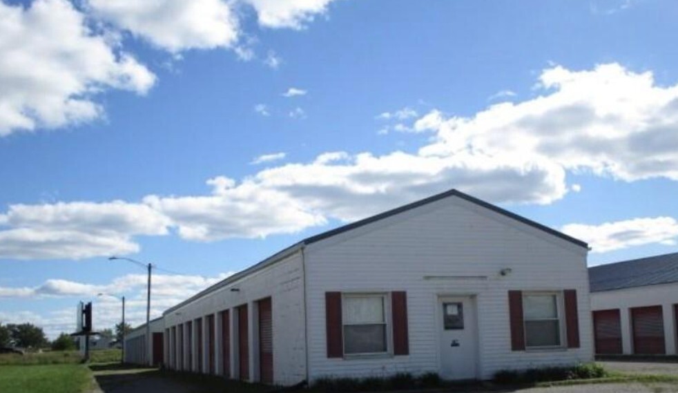 417 Freedom Dr, Napoleon, OH à vendre - Photo de l’immeuble – Image 2 sur 4