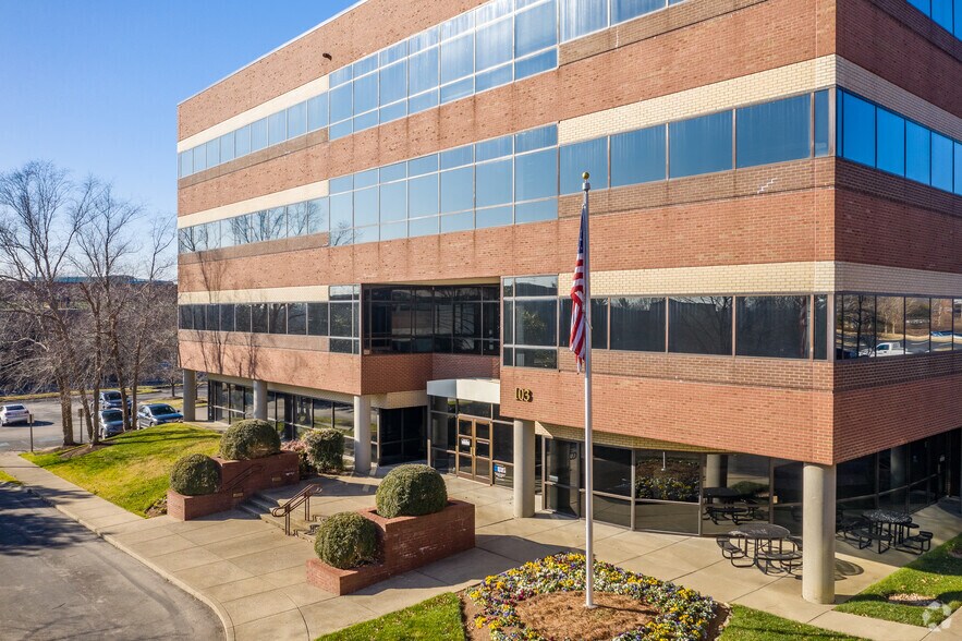 103 Continental Pl, Brentwood, TN à louer - Photo de l’immeuble – Image 3 sur 3