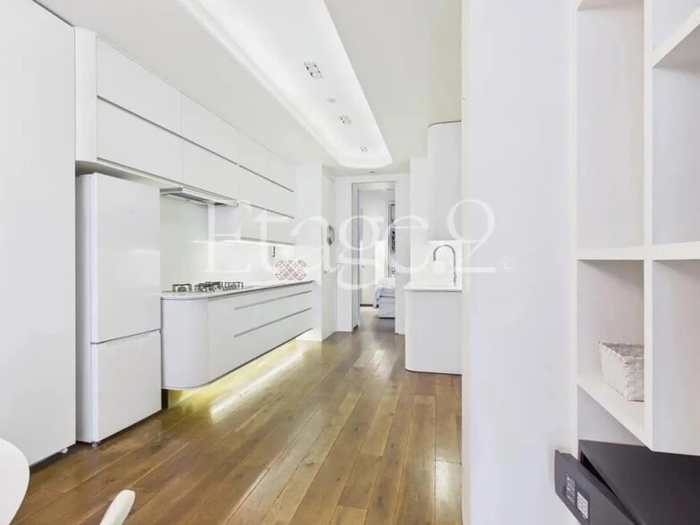 Local commercial dans Paris à louer - Photo intérieure – Image 2 sur 4