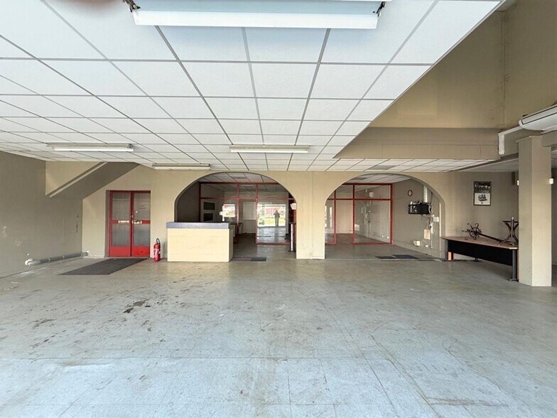 Local commercial dans Besançon à louer - Photo intérieure – Image 1 sur 6