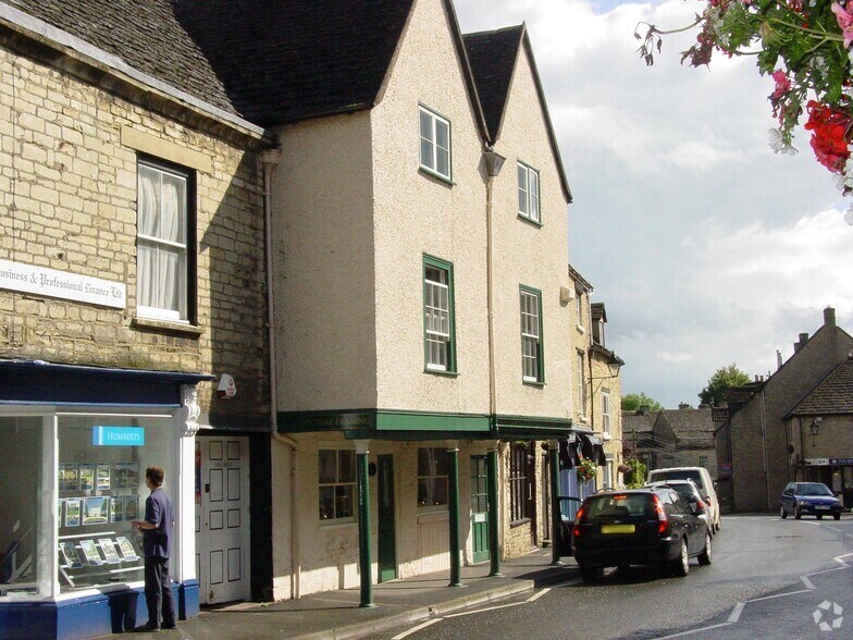 14 Church St, Tetbury à louer - Photo de l’immeuble – Image 2 sur 9