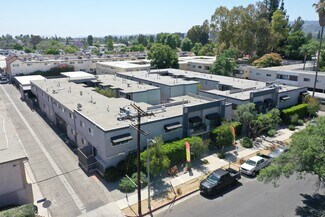 Plus de détails pour 5720 Yolanda Ave, Tarzana, CA - Logement à vendre