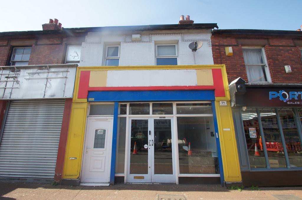 18-18A Whitby Rd, Ellesmere Port à louer Photo de l’immeuble– Image 1 sur 8