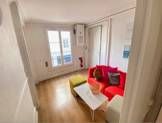 Bureau dans Paris à louer - Photo de l’immeuble – Image 1 sur 8