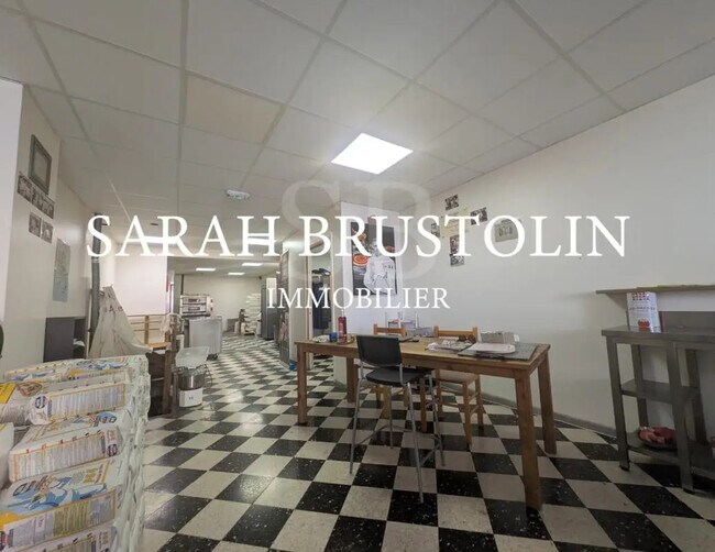 Plus de détails pour Local commercial à vendre