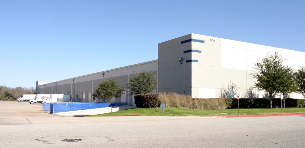 9011 Tuscany Way, Austin, TX à louer - Autre – Image 2 sur 8