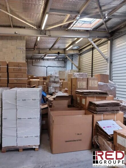 Industriel/Logistique dans Aubagne à louer - Photo de l’immeuble – Image 2 sur 6