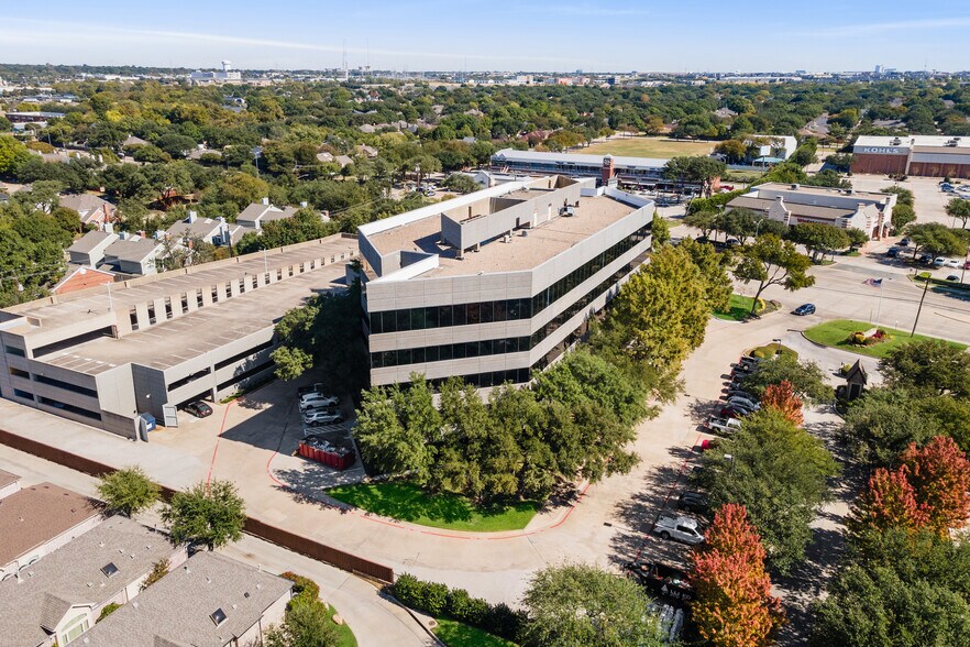 18383 Preston Rd, Dallas, TX à louer - Photo de l’immeuble – Image 3 sur 28