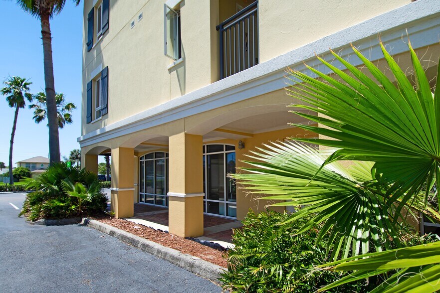 525 3rd St N, Jacksonville Beach, FL à louer - Photo de l’immeuble – Image 3 sur 12
