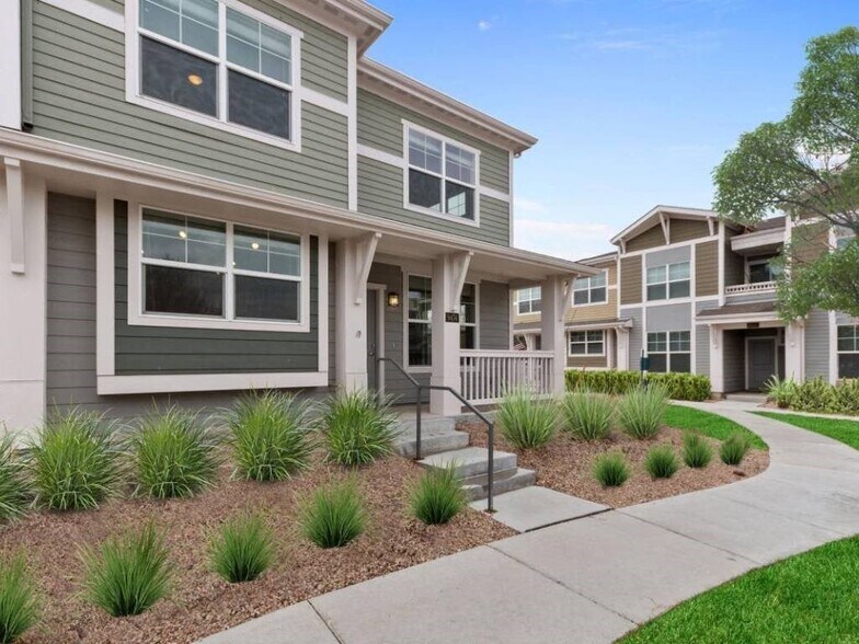 9518 E 109th Dr, Commerce City, CO à vendre - Photo de l’immeuble – Image 3 sur 61