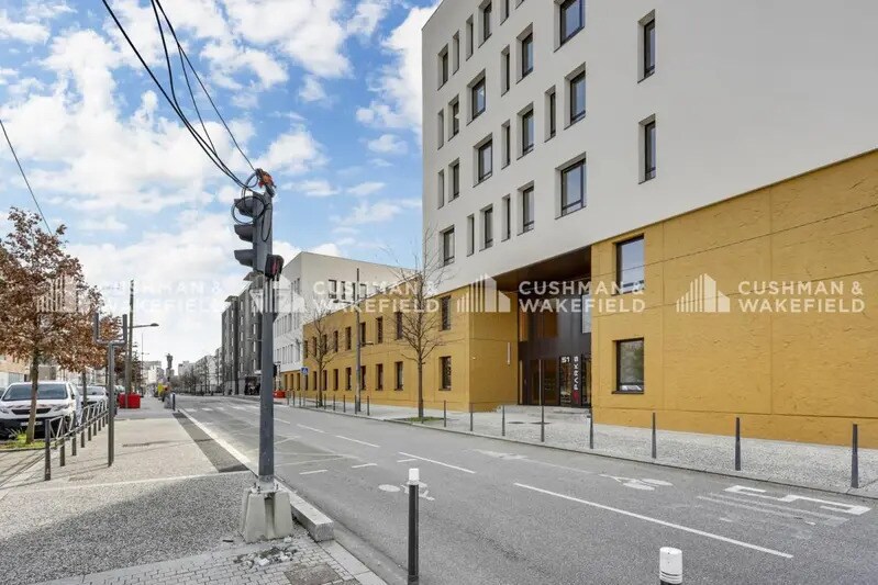 51 Avenue Rosa Parks, Lyon à louer - Photo de l’immeuble – Image 2 sur 12