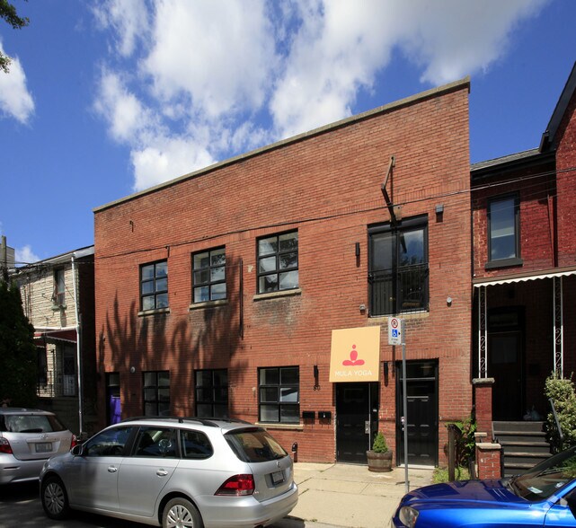 80 Mitchell Ave, Toronto, ON à louer - Photo principale – Image 1 sur 13