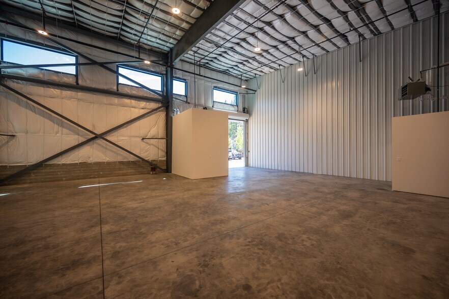 10980 Crestwood, 10980 Industrial Way, Truckee, CA à louer - Photo de l’immeuble – Image 2 sur 23