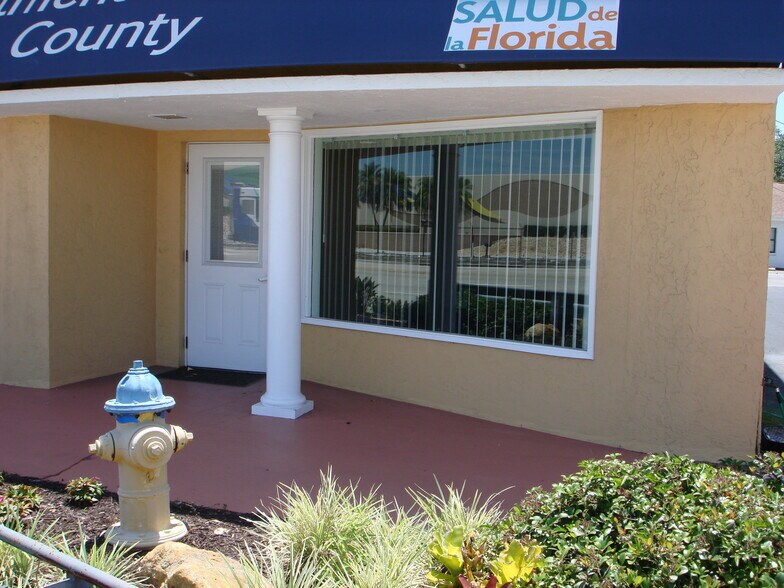 7778 Westmoreland Dr, Sarasota, FL à louer - Photo de l’immeuble – Image 2 sur 15